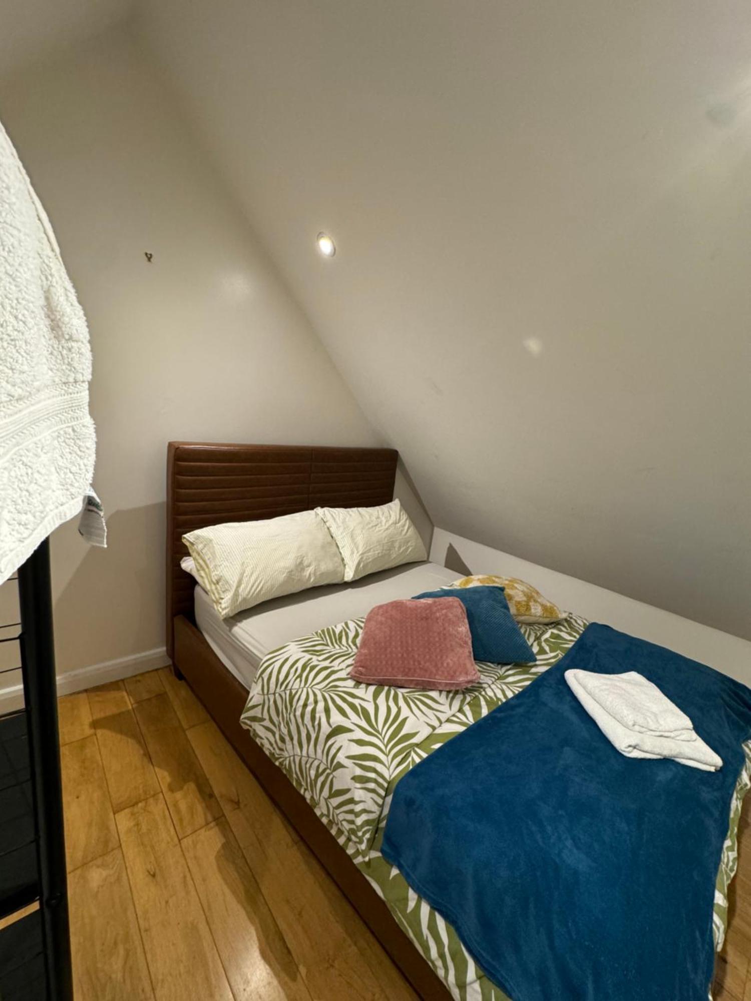 Cozy Rooms Near Central Лондон Экстерьер фото