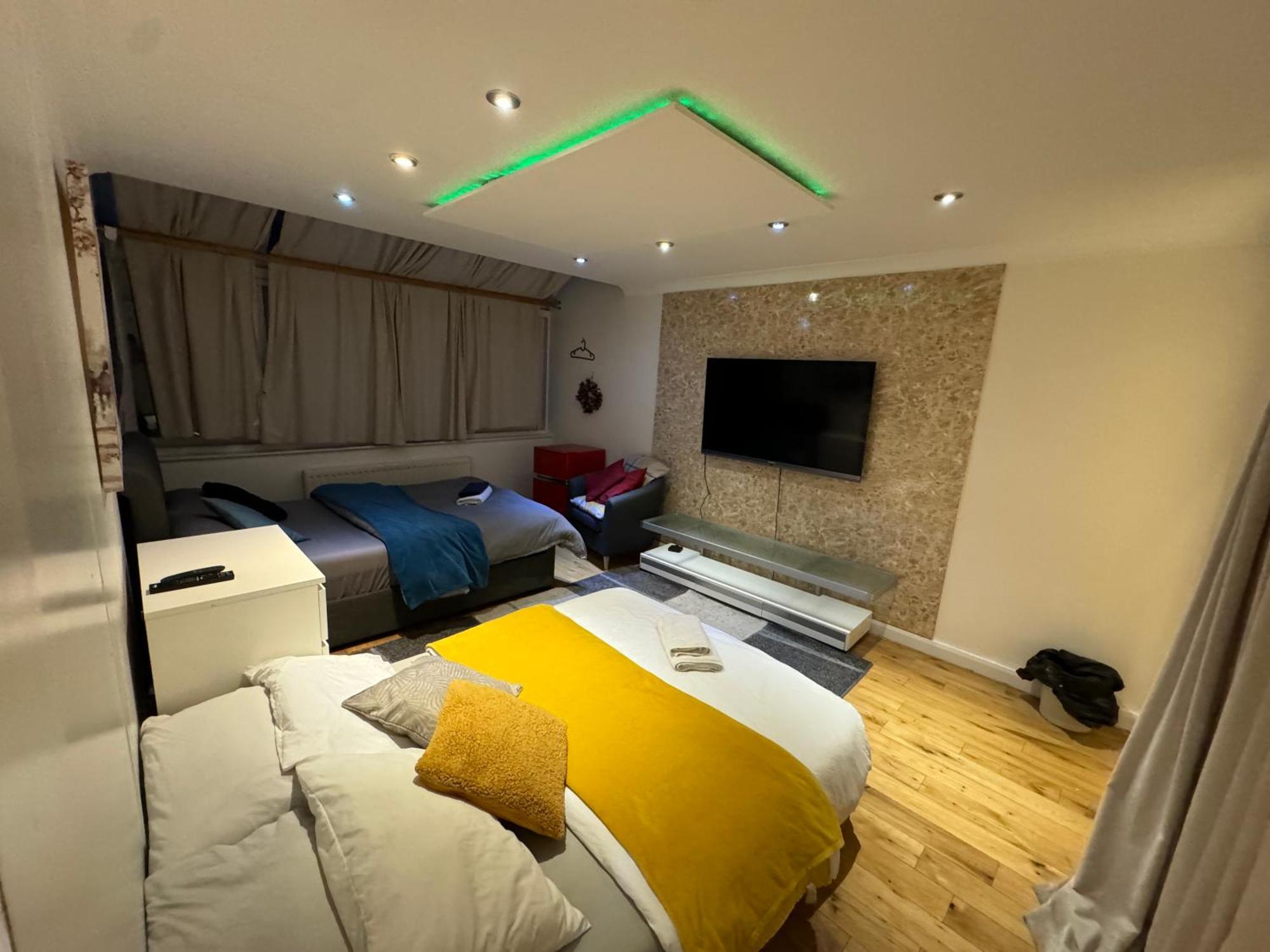 Cozy Rooms Near Central Лондон Экстерьер фото
