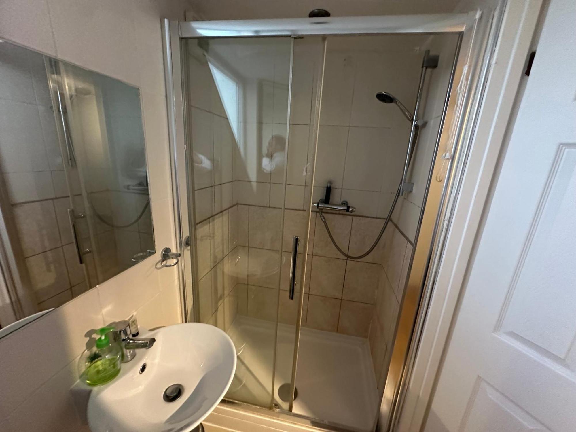 Cozy Rooms Near Central Лондон Экстерьер фото